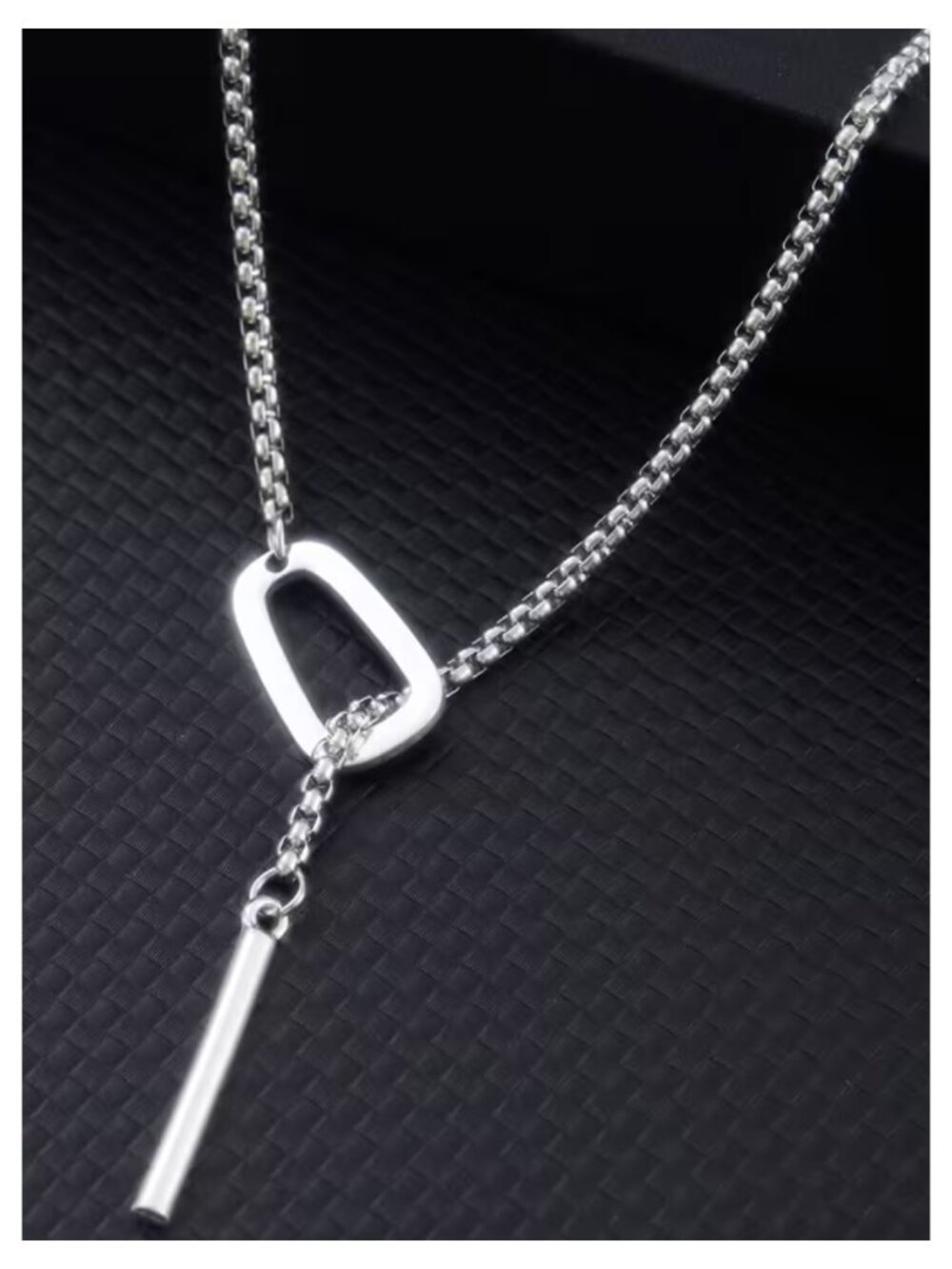 NWT Minimalist Silver-Tone Trapezoid Geometric Pendant Clasp Necklace
